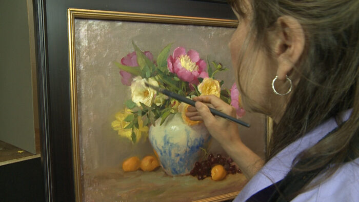 Elizabeth Robbins oil painting roses and peonies